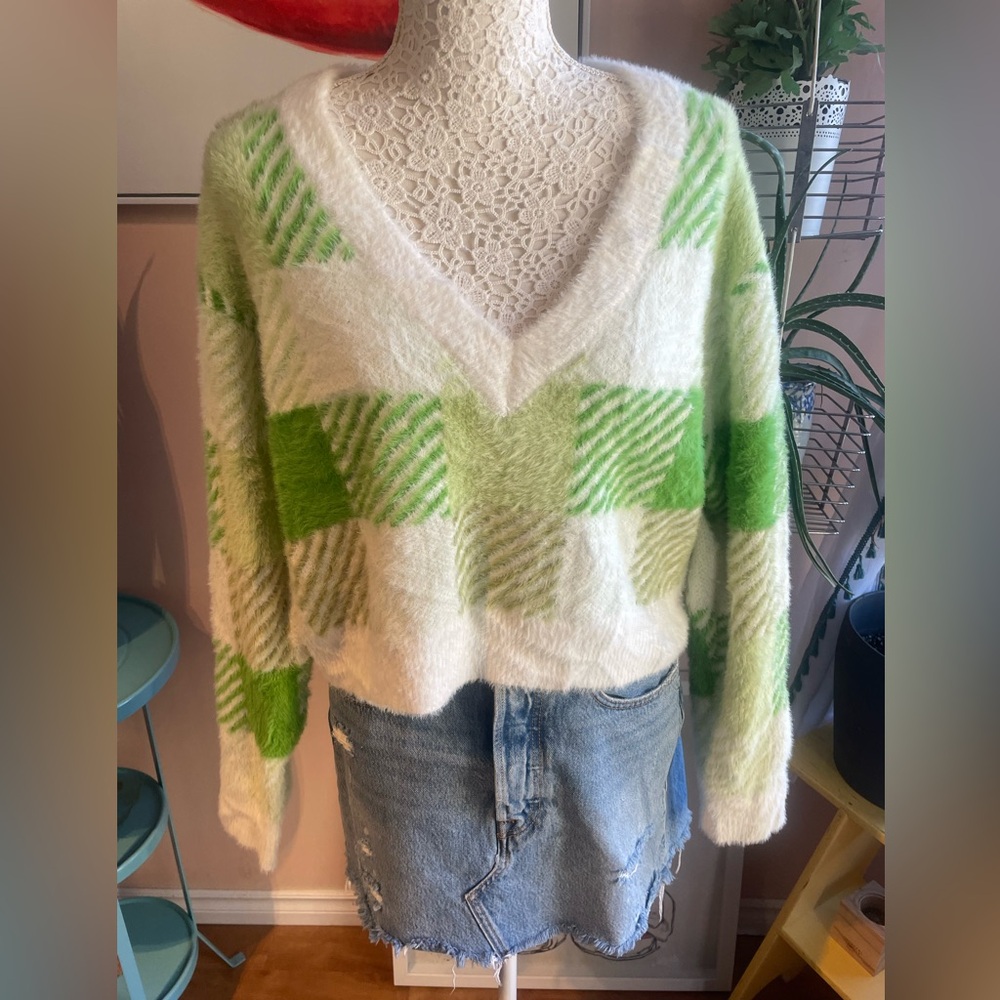 BNWT Preppy & Fuzzy Green and White Plaid Women's Sweater